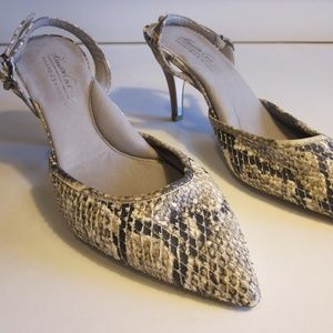 Kenneth Cole New York Size 8 sling back heel